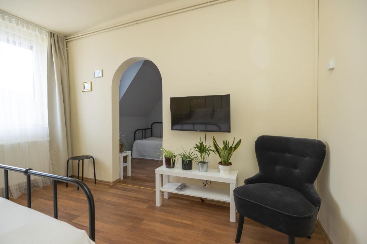 Hosoek Apartman Eger Zewnętrze zdjęcie